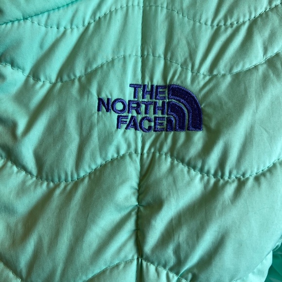 The North Face Mint Green with Purple detail Puffer Jacket Size Small - Picture 2 of 9